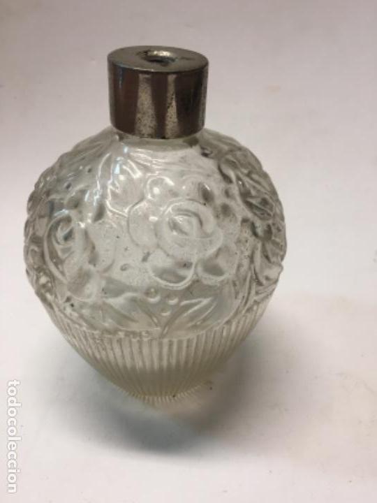 Botellas antiguas: Botella de perfume - Foto 1
