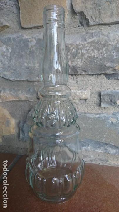 Botellas antiguas: Botella cristal gravado. - Foto 5