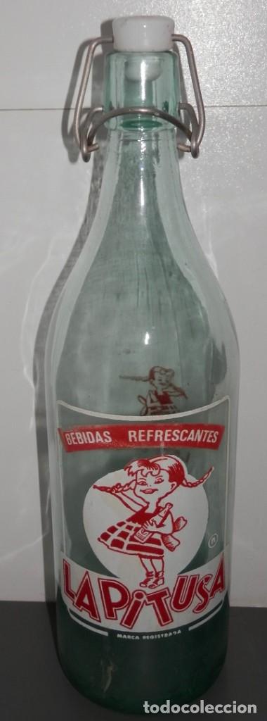 Botellas antiguas: BOTELLA VINTAGE DE LA PITUSA - Foto 1