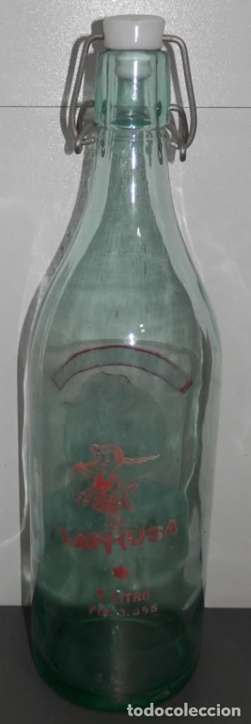 Botellas antiguas: BOTELLA VINTAGE DE LA PITUSA - Foto 2