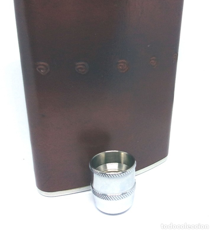 Botellas antiguas: PETACA FORRADA CUERO - Foto 4