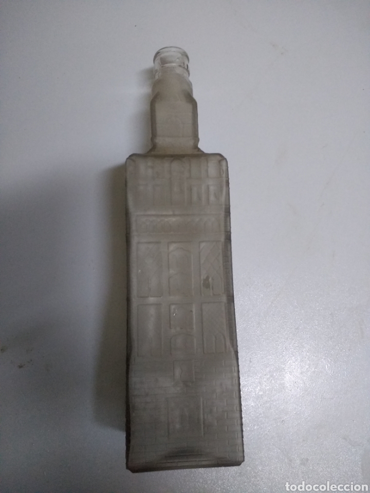 Botellas antiguas: Botella de cazalla. - Foto 1