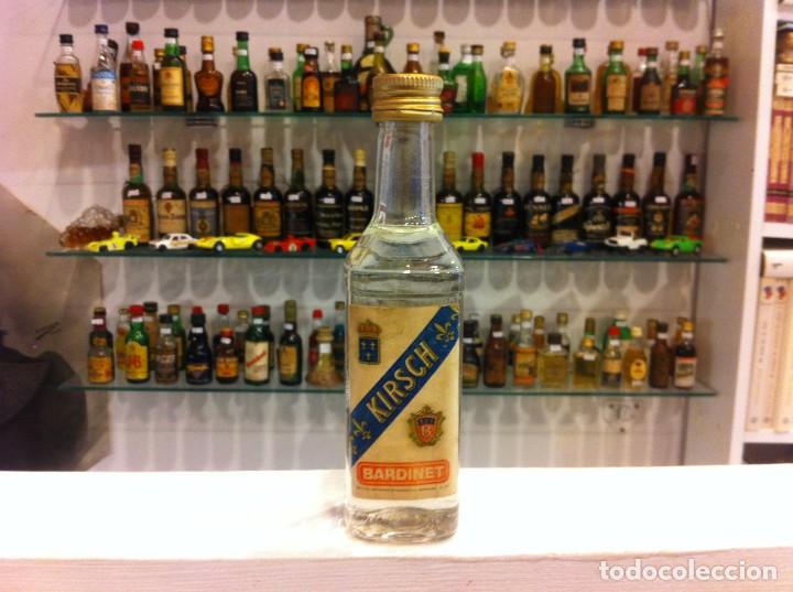Botellas antiguas: BOTELL&Iacute;N. KIRSCH.  BARDINET CONTIENE L&Iacute;QUIDO - Foto 1
