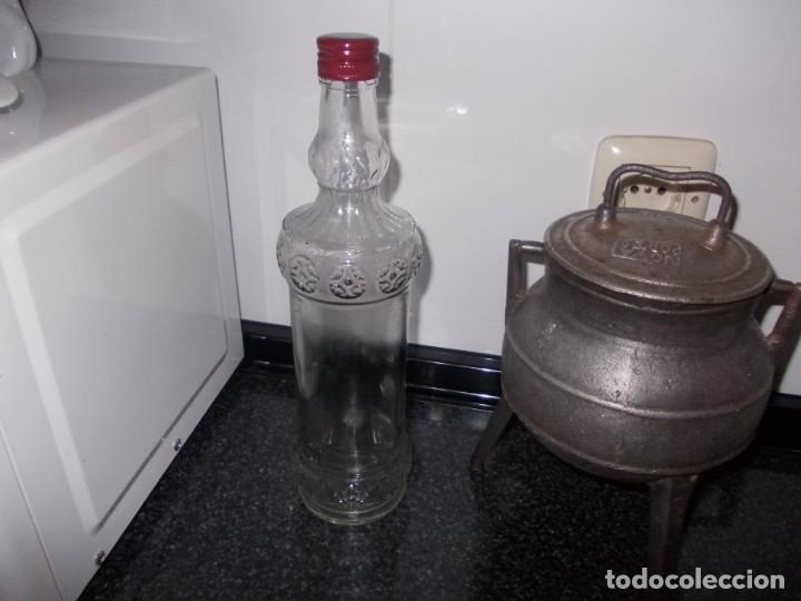 Botellas antiguas: botella antigua de vino dulce - Foto 2