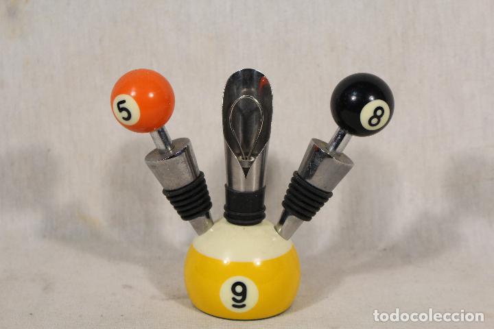 Botellas antiguas: tapones de3 botella - bolas de billar - Foto 1
