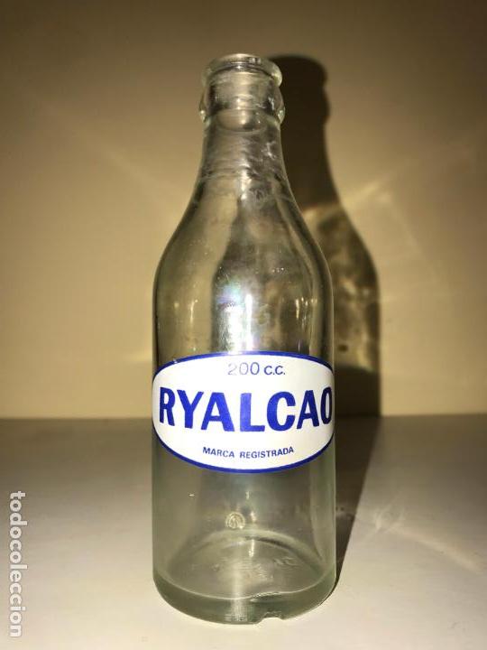 Botellas antiguas: Botella antigua ryalcao - Foto 1