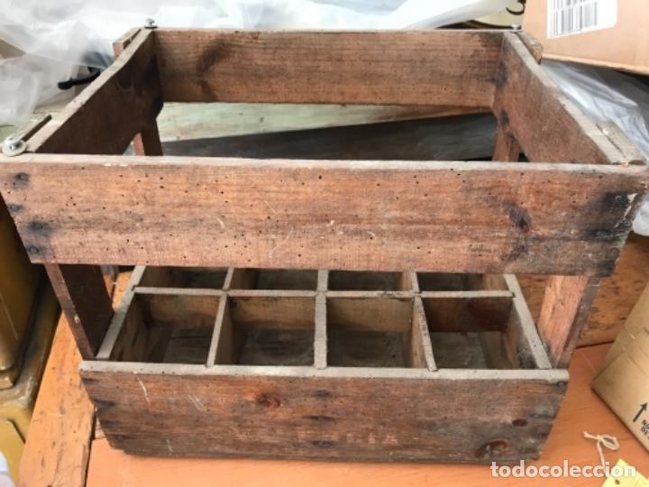 Botellas antiguas: Antigua Caja de 12 Botellas. Madera - Foto 2