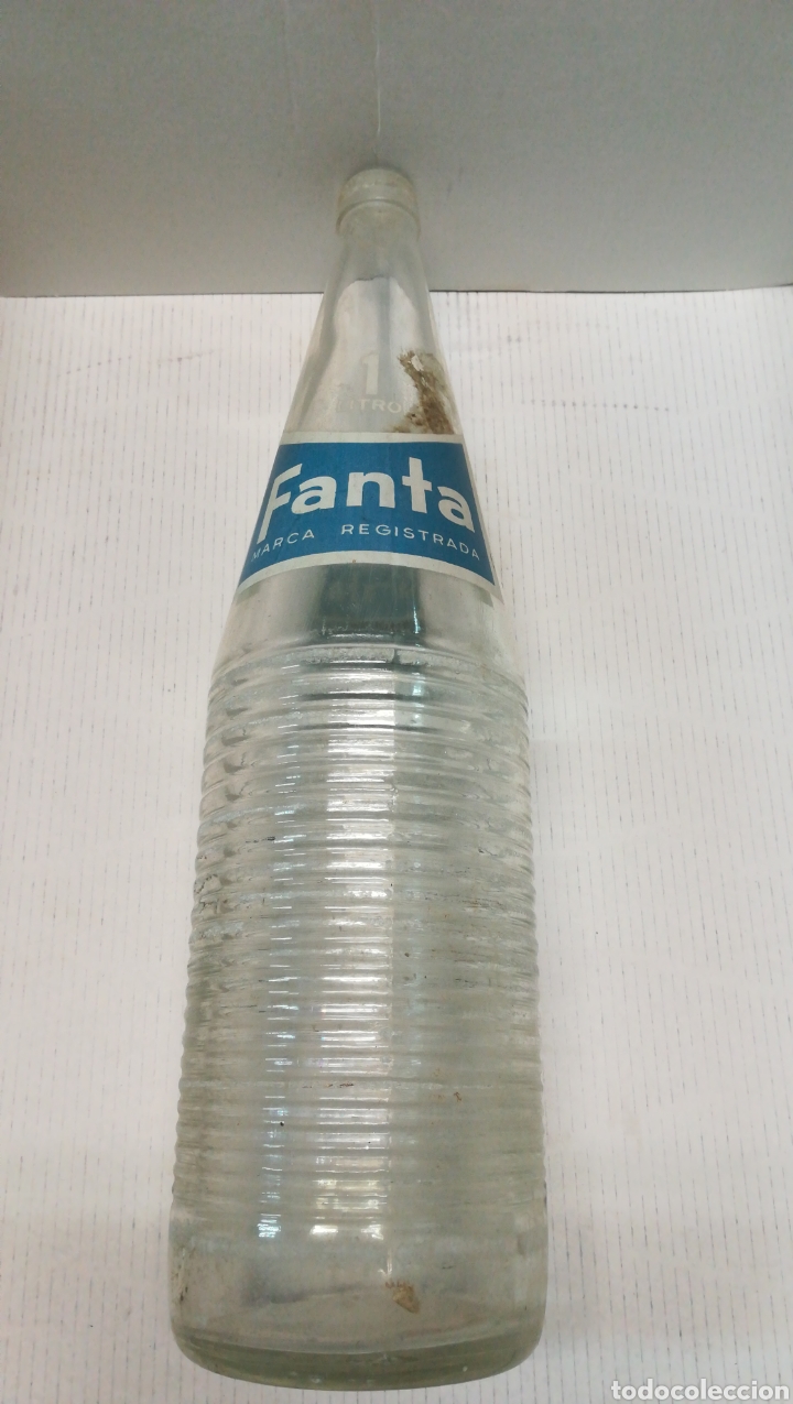 Botellas antiguas: Botella de fanta - Foto 1
