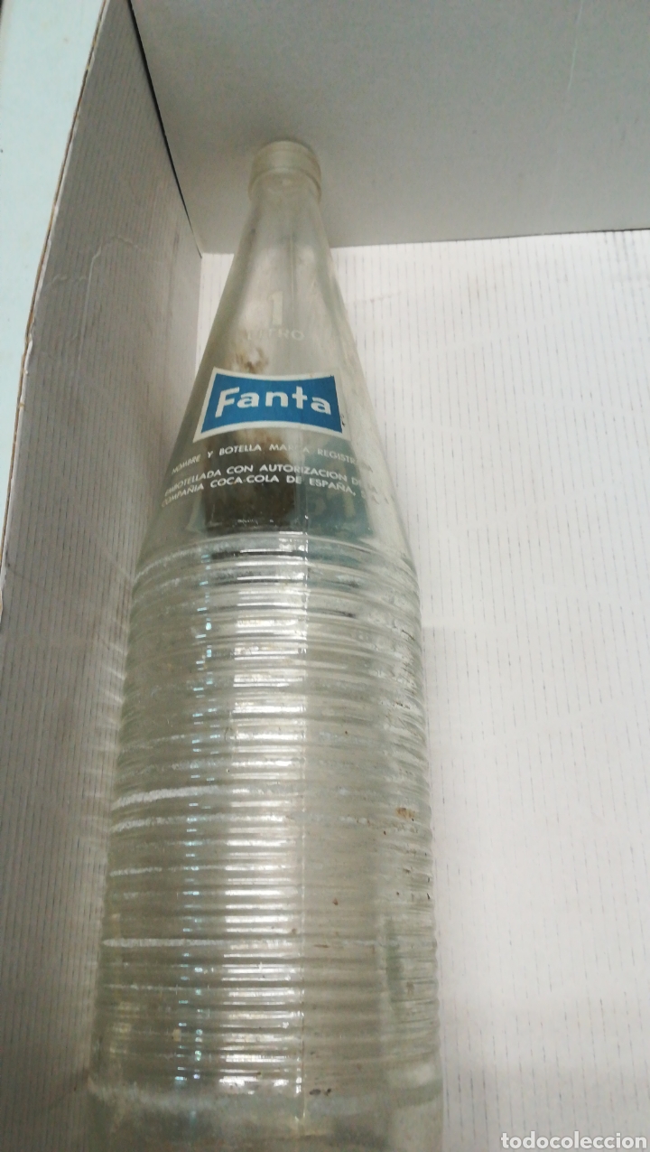 Botellas antiguas: Botella de fanta - Foto 2