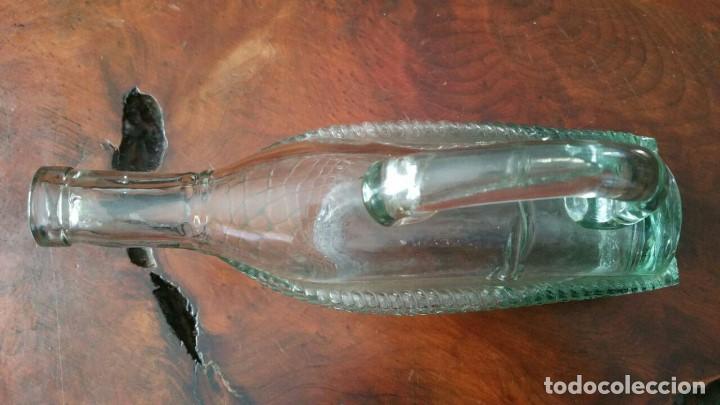 Botellas antiguas: BOTELLA DE CRISTAL EN FORMA DE CESTO - Foto 3