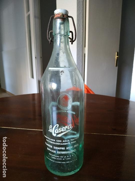 Botellas antiguas: BOTELLA DE GASEOSA LA CASERA ( 1 LITRO ) - Foto 2