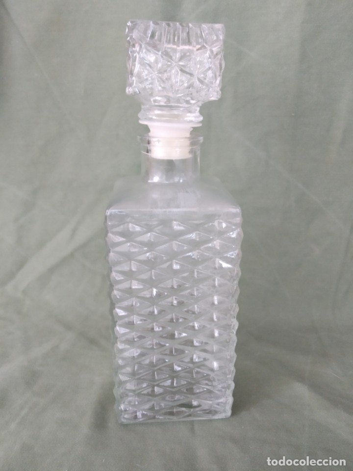 Botellas antiguas: BOTELLA DE CRISTAL TALLADO - Foto 2