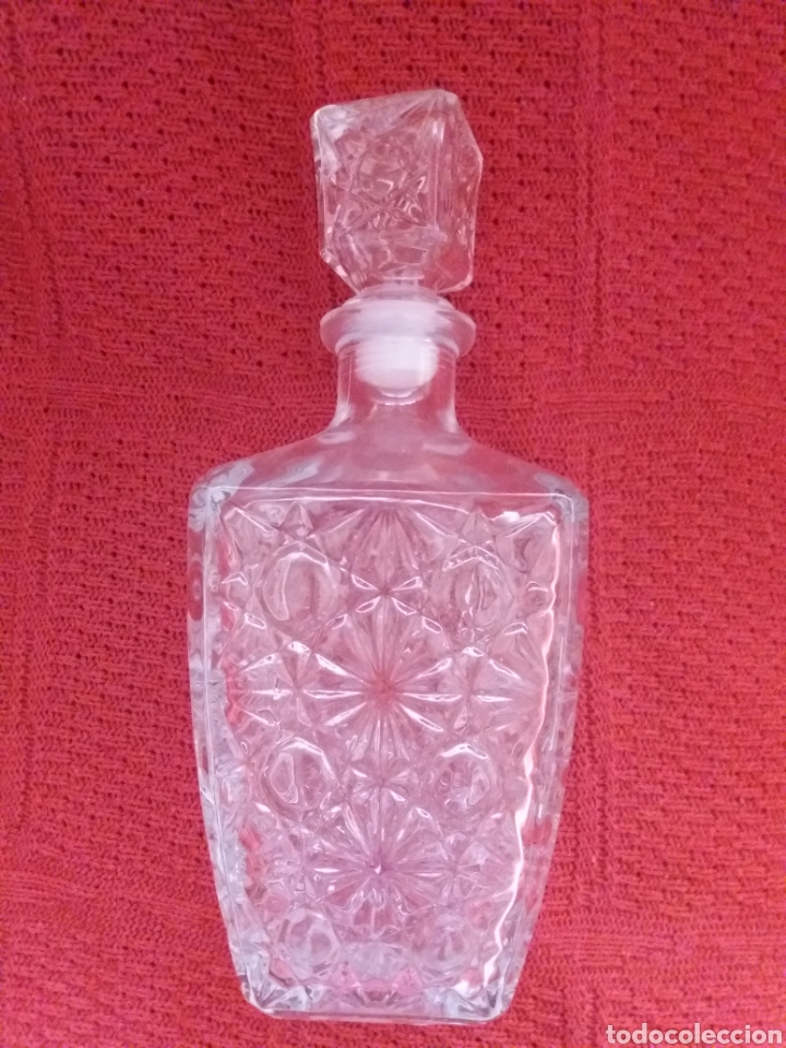 Botellas antiguas: LICORERA CRISTAL BLANCO TALLADO - Foto 1