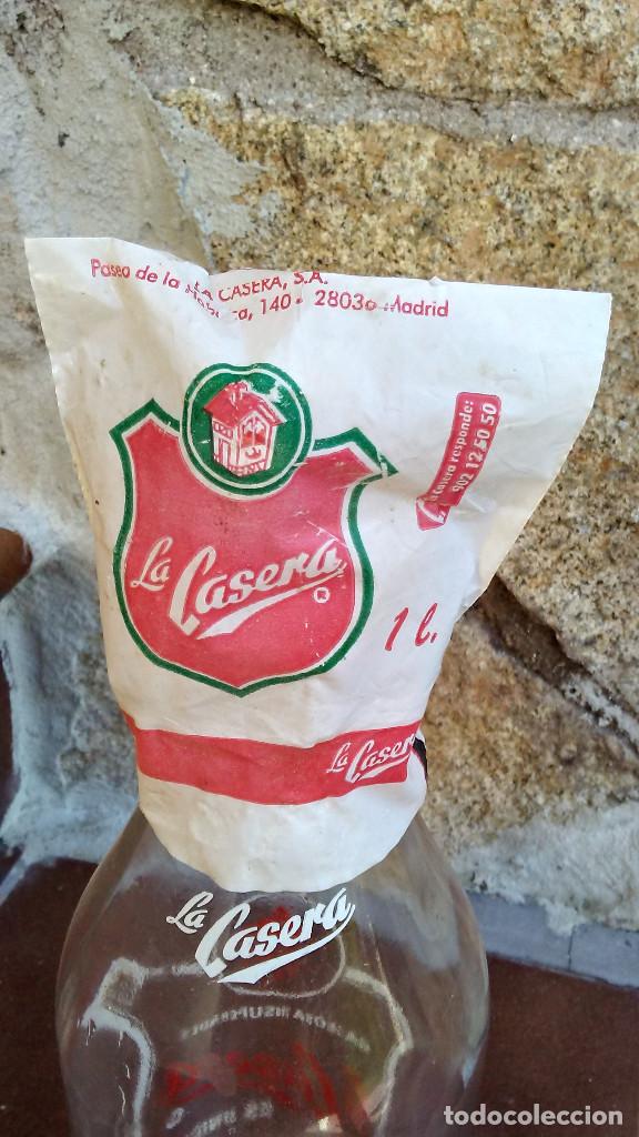 Botellas antiguas: CAJA DE LA CASERA Y BOTELLA 50 ANIVERSARIO - Foto 7