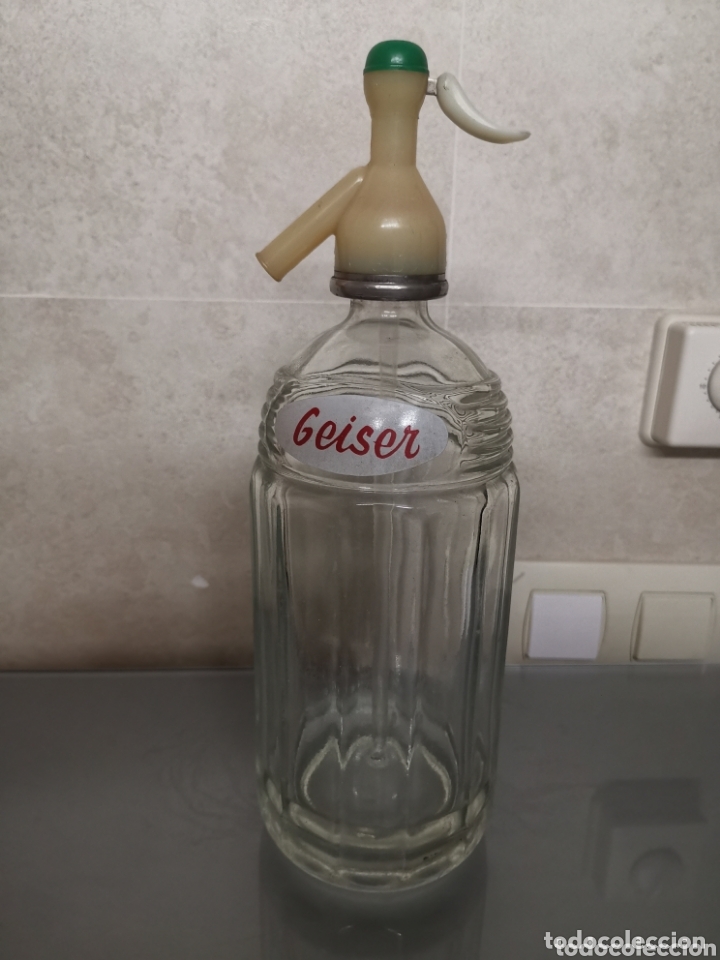 Botellas antiguas: ANTIGUA BOTELLA SIF&Oacute;N GEISER - Foto 1