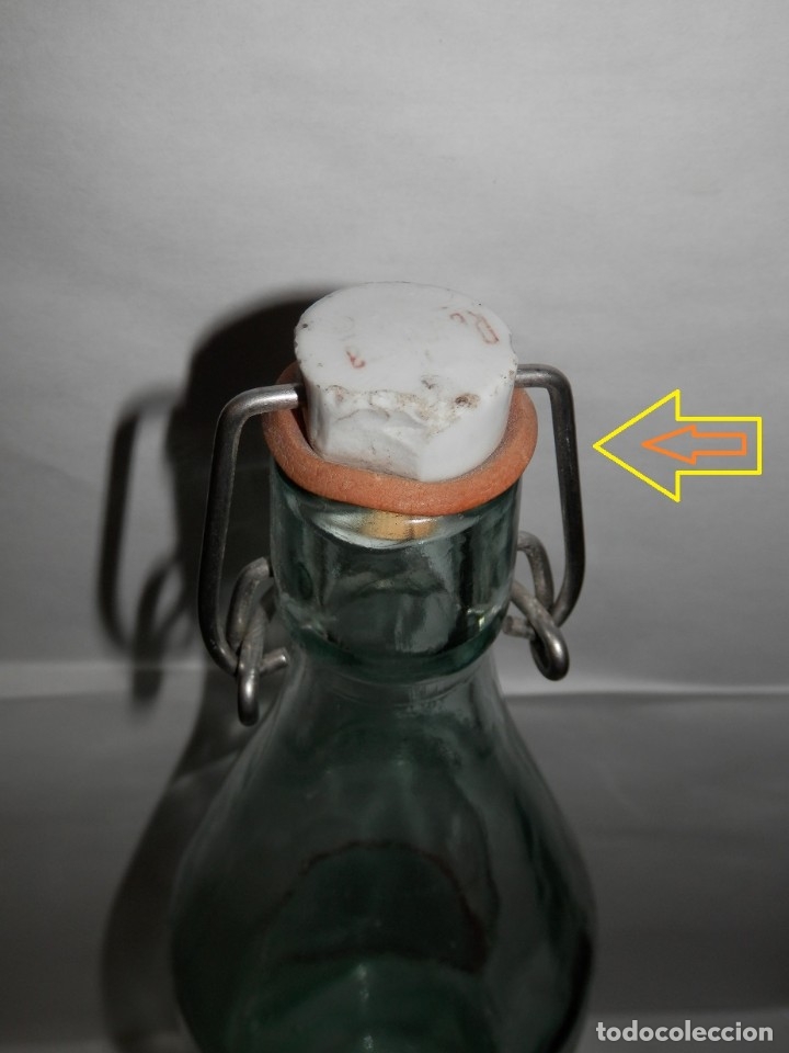 Botellas antiguas: BOTELLA ANTIGUA   REVOLTOSA - Foto 3