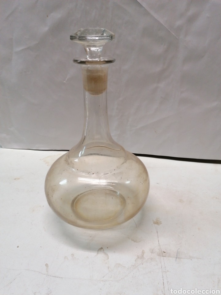 Botellas antiguas: Licorera de cristal - Foto 1