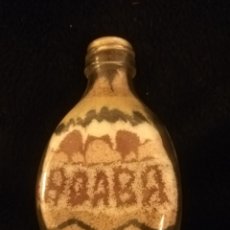 Botellas antiguas: BOTELLA CON ARENA DESIERTO JORDANIA