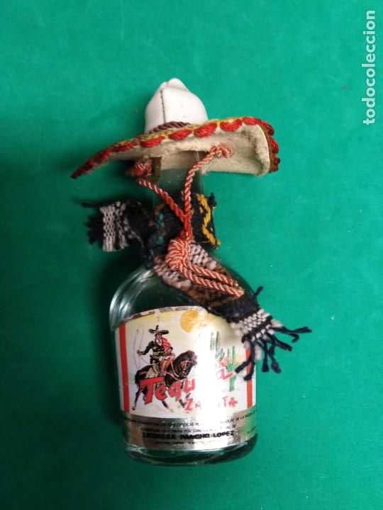Botellas antiguas: Botella miniatura Tequila Zapata - Foto 2