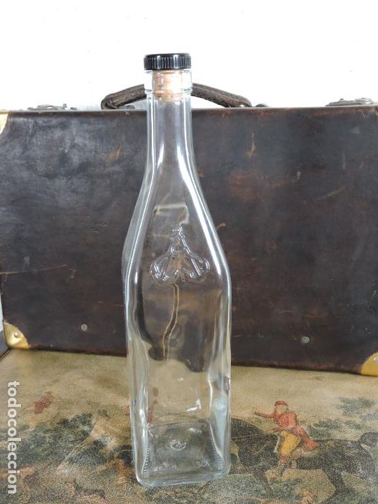 Botellas antiguas: BOTELLA CRISTAL GRABADA. - Foto 2