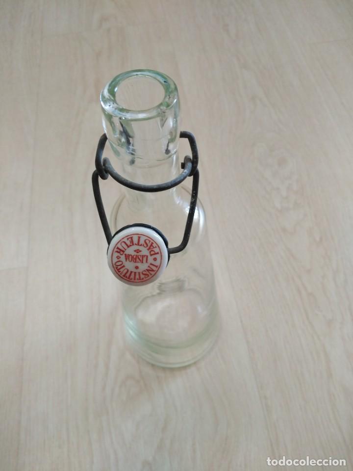 Botellas antiguas: Botella del Instituto Pasteur de Lisboa. - Foto 4