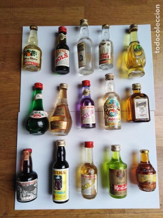 Botellas antiguas: Lote de 15 botellas miniatura variadas - Foto 1