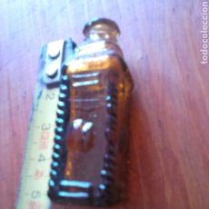 Botellas antiguas: PRECIOSA MINI BOTELLITA DE CRISTAL AMBAR, CON RELIEVE,MADE IN AWAN CASA DE MUÑECAS. Lote 200644133