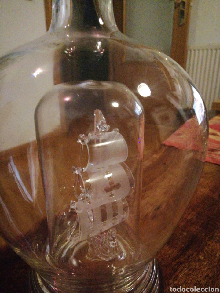 Botellas antiguas: Botella con barco de cristal - Foto 2