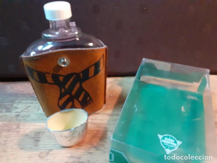 Botellas antiguas: Petaca licor Coronel Tappiocca - Foto 3