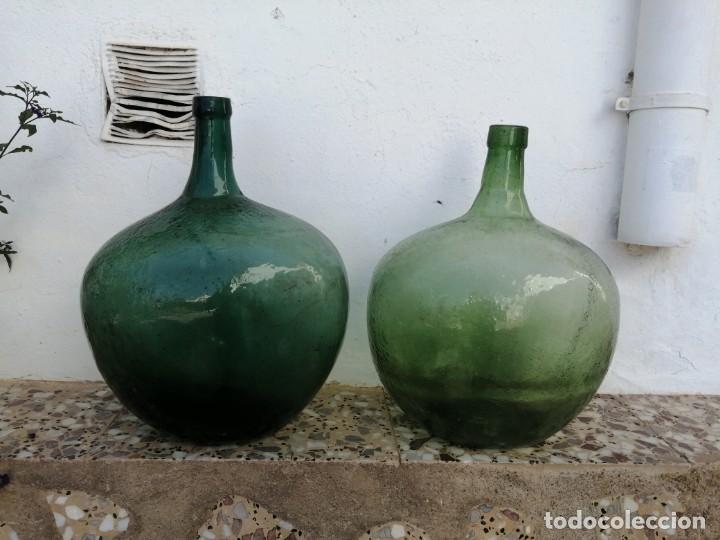 Botellas antiguas: Garrafas DAMAJUANA a grandes año 1900 de 16 litros arroba vino agua aceite oliva color verde antigua - Foto 8 - 203107265