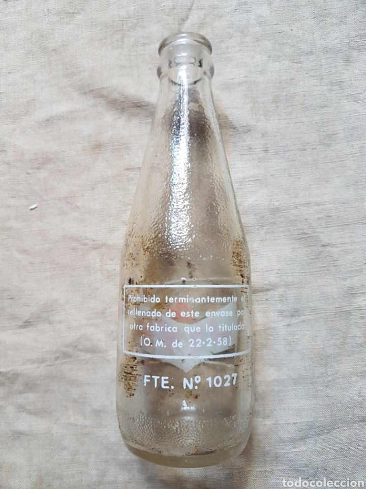 Botellas antiguas: Rara botella refresco la joya - Foto 2