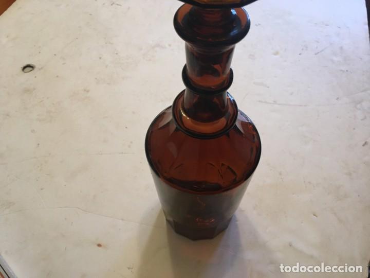 Botellas antiguas: botella con formas, o rara, para brandy - Foto 2