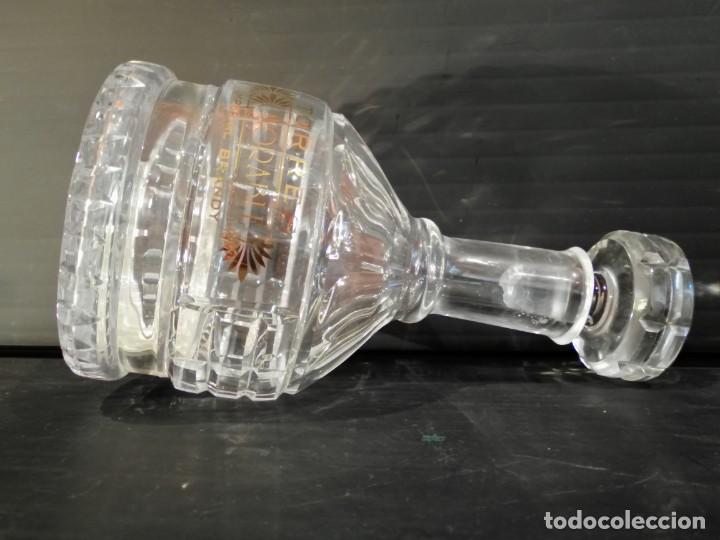 Botellas antiguas: BOTELLA VAC&Iacute;A DE BRANDY HONORABLE - Foto 3