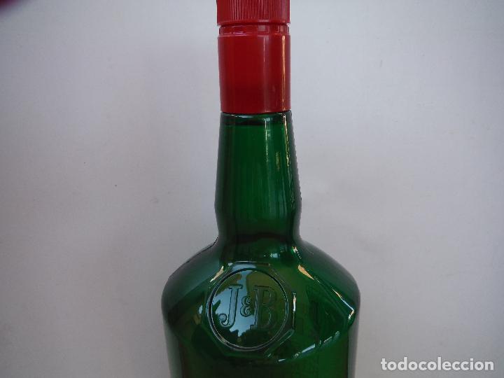 Botellas antiguas: BOTELLA WHISKY MARCA JB 3 LITROS VACIA DE DECORACION PLASTICO - Foto 3 - 206815478