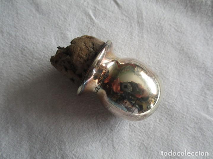 Botellas antiguas: botella royal doulton - Foto 6