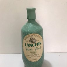 Botellas antiguas: BOTELLA DE VINHO VERDE - LANCERS - J. M. DA FONSECA , INT. - AZEITÃO - LISBOA - PORTUGAL. Lote 334973978