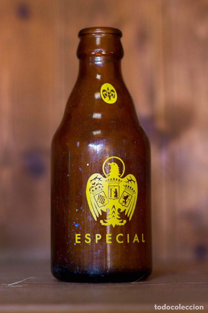 Botellas antiguas: Botellin El &Aacute;guila - Foto 1