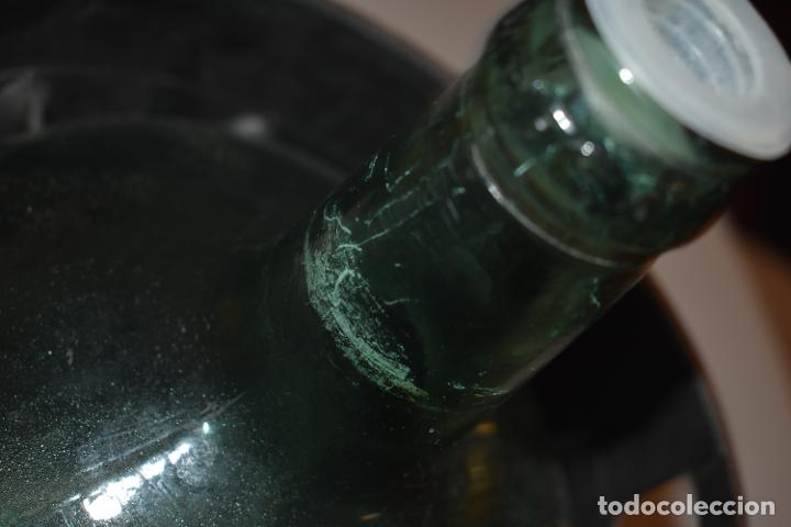 Botellas antiguas: Damajuana botella cristal Viresa - Foto 11