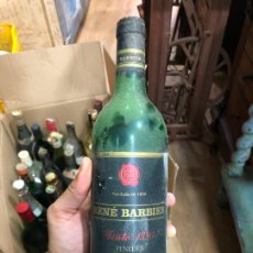 Botellas antiguas: BOTELLA DE TINTO ”RENÉ BARBIER” - MEDIDAS 29CM / 75CL. Lote 217626497