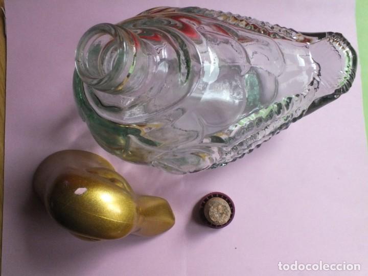 Botellas antiguas: BOTELLA LICORERA CON FORMA DE PATO - Foto 10