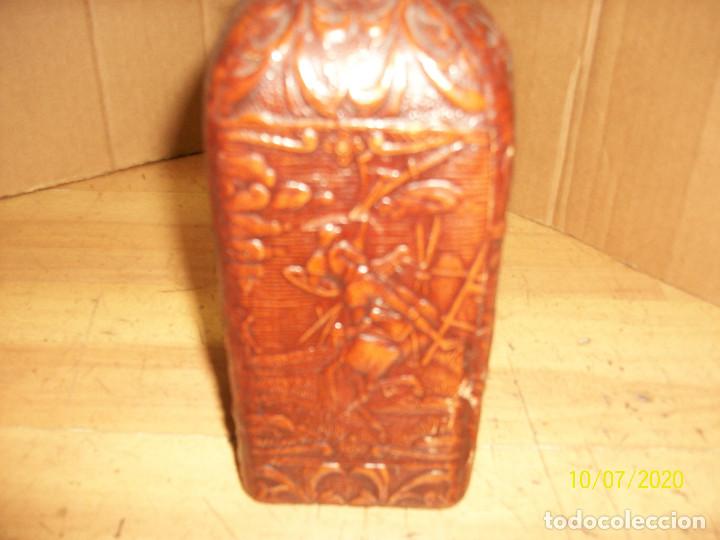 Botellas antiguas: BOTELLA FORRADA EN PIEL - Foto 5