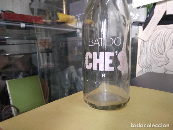 Botellas antiguas: Antigua botella batido Ches. Rinconera - Foto 2