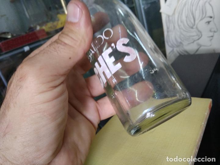 Botellas antiguas: Antigua botella batido Ches. Rinconera - Foto 4