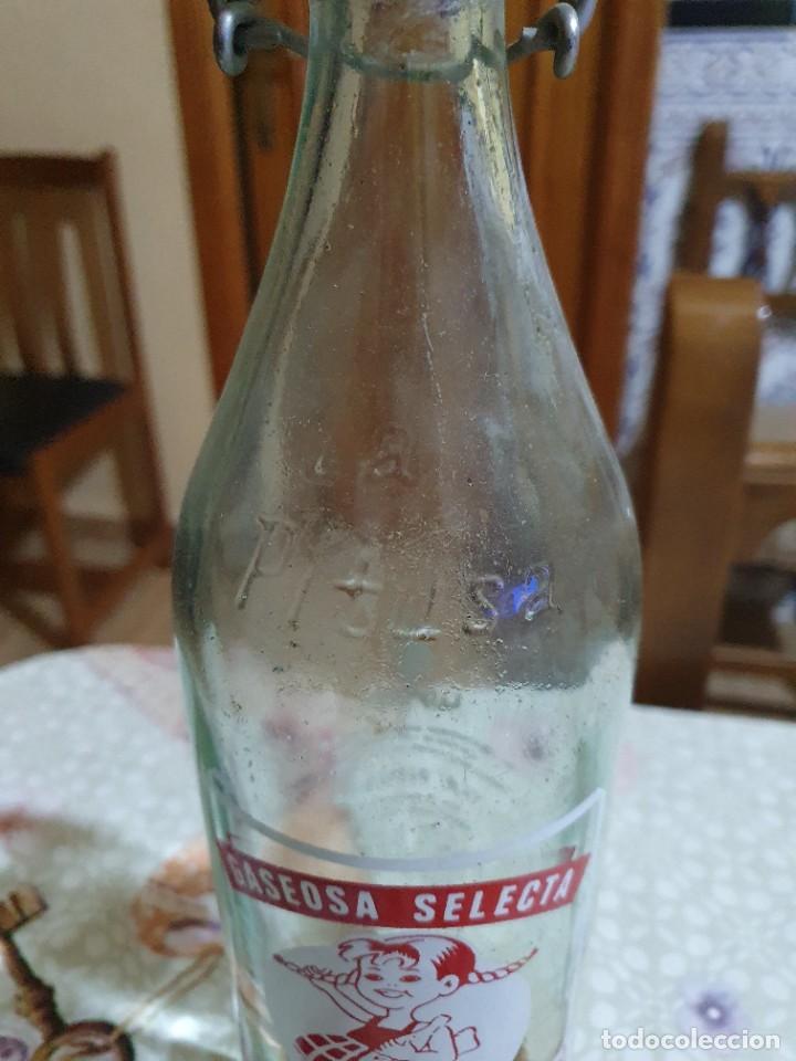 Botellas antiguas: Botella gaseosa la pitusa. 1litro - Foto 2