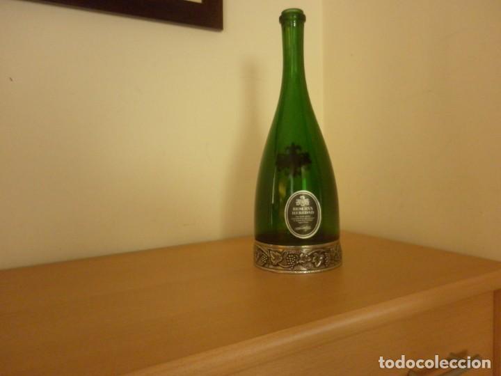 Botellas antiguas: BOTELLA DE CAVA SEGURA VIUDAS - Foto 2