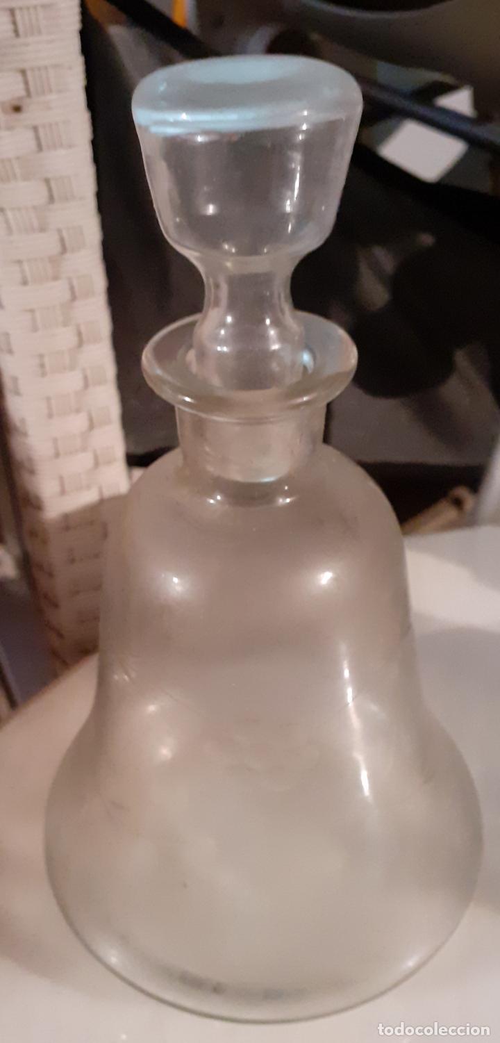Botellas antiguas: Licorera cristal tallado - Foto 1