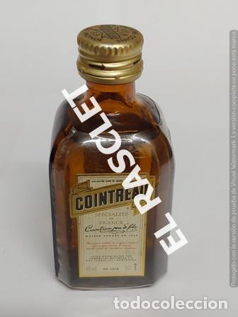 Botellas antiguas: MINI BOTELLA - COINTREAU - NUEVA SIN USO - CON SU PRECINTO - - Foto 1