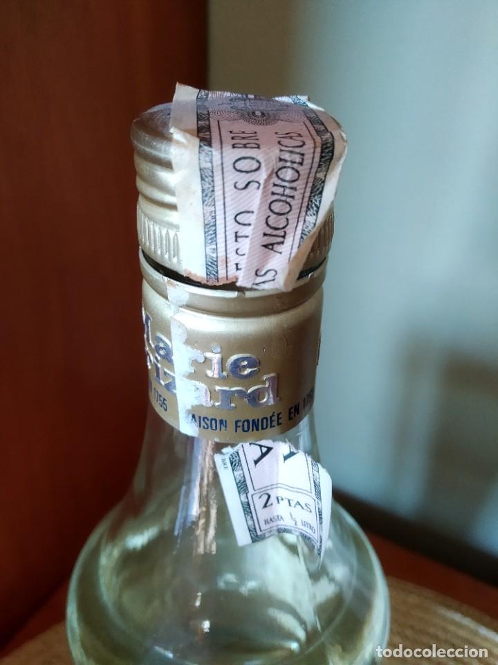 Botellas antiguas: Botella an&iacute;s Marie Brizard - Foto 2