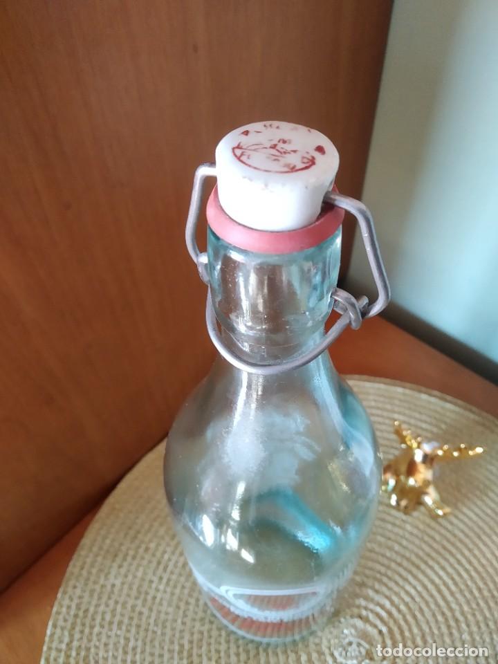 Botellas antiguas: Botella gaseosa La Alt&oacute;mica. - Foto 4