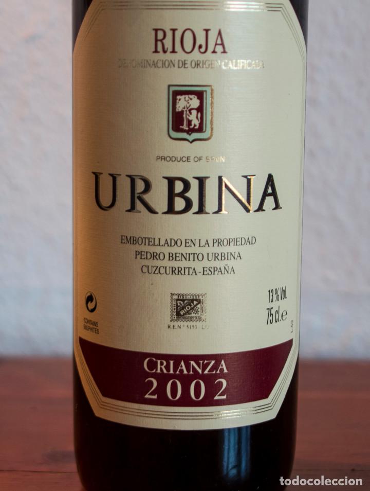 Botellas antiguas: Botella Urbina - Rioja 2002 - Foto 2
